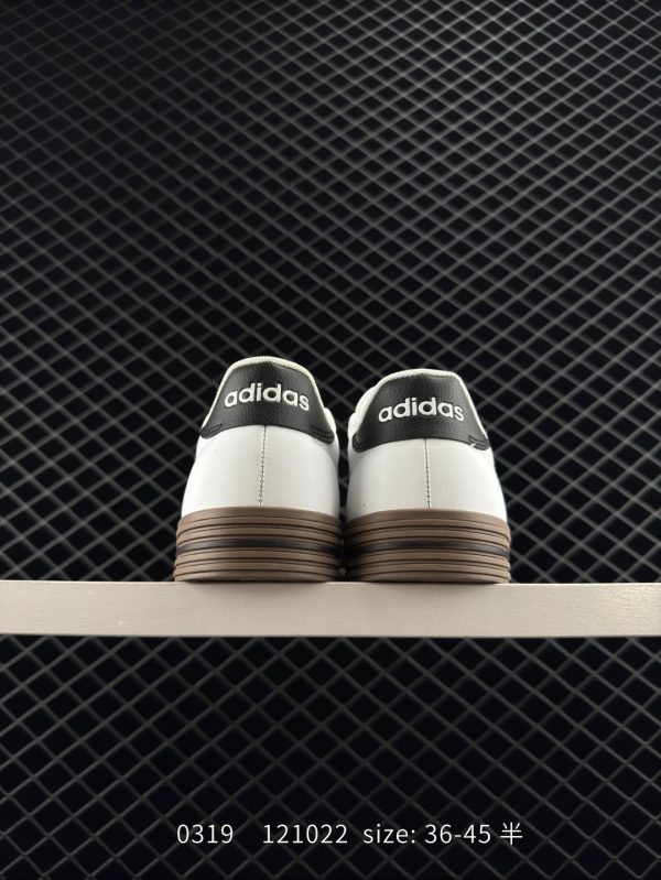 XZ772 Adidas DAILY 4.0 - Image 3
