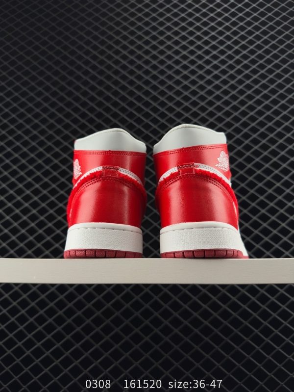 XZ674 NIKE Air Jordan 1 Retro High OG "Black Toe" - Image 5