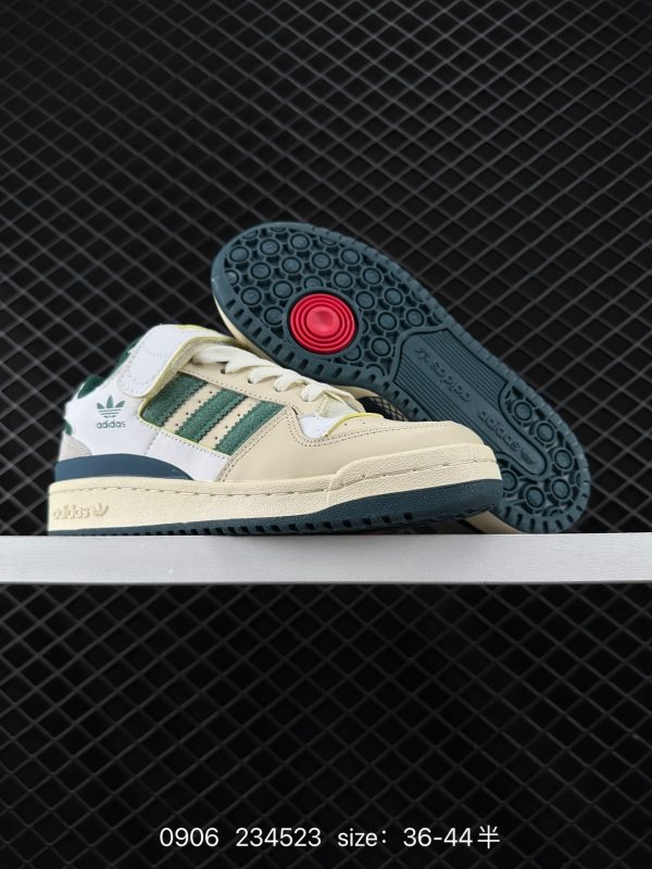 XZ778 Adidas originals Forum 84 low - Image 5