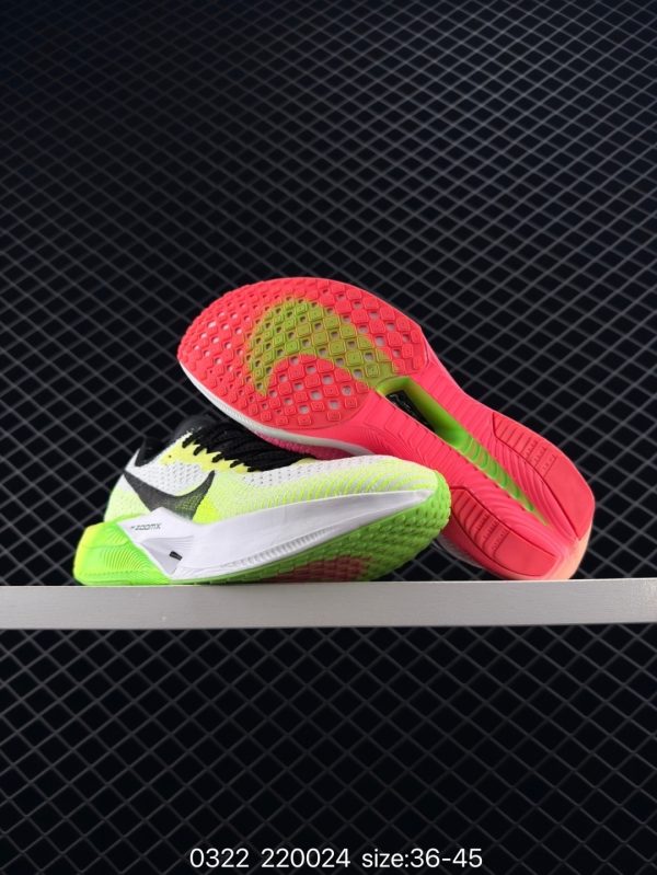 XZ822 Nike Zoomx Vaporfly NEXT% 3 - Image 4