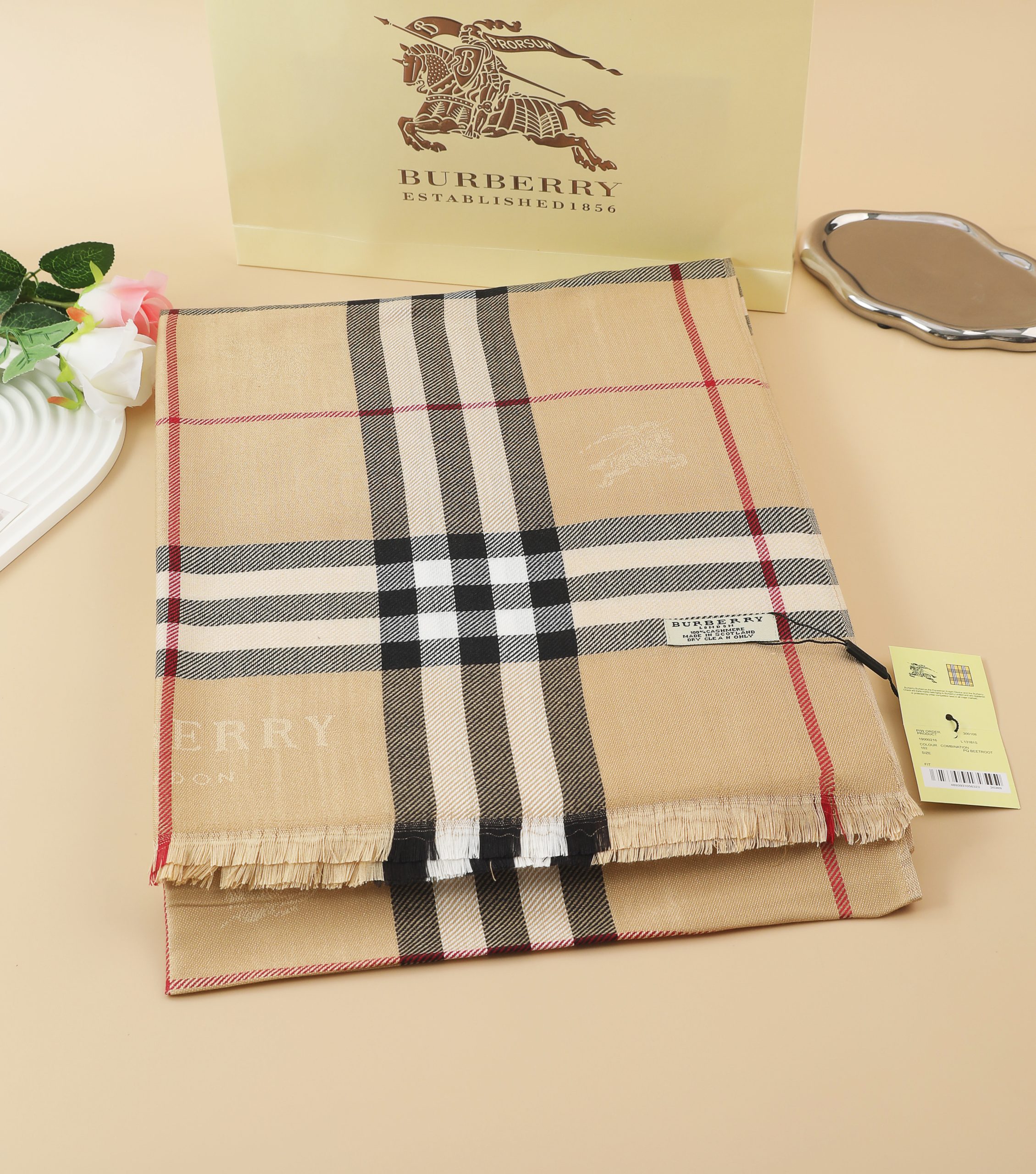Classic Burberry cotton long scarf - Image 4