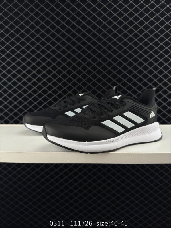 XZ665 Adidas DURAMOSL - Image 4