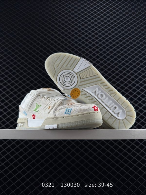 XZ829 Louis Vuitton Trainer Sneaker Low - Image 2