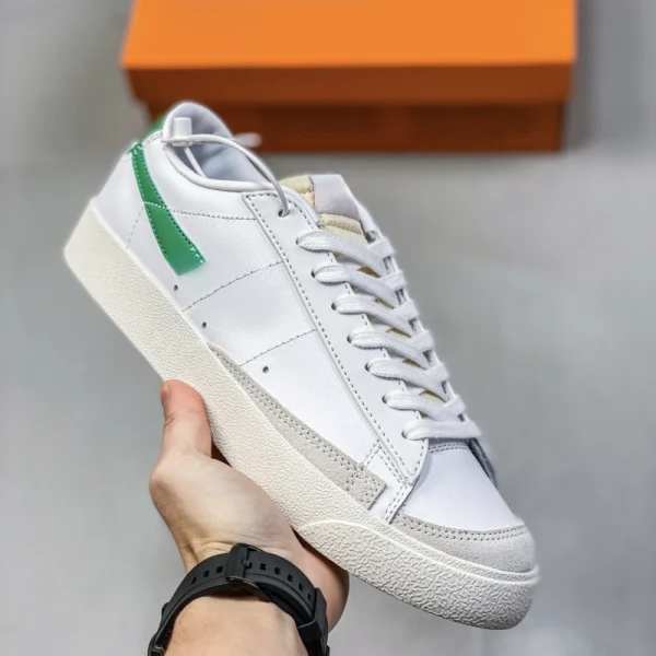 BLA With shoe box - Image 4
