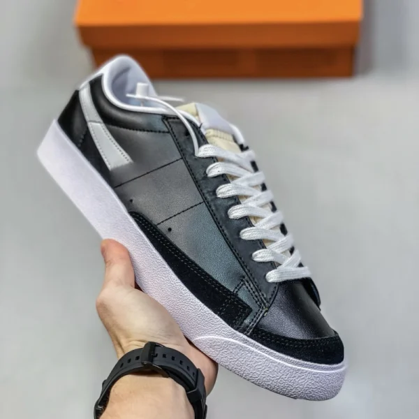 BLA With shoe box - Image 2