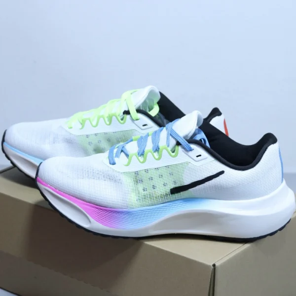 FL5 With shoe box - Image 3