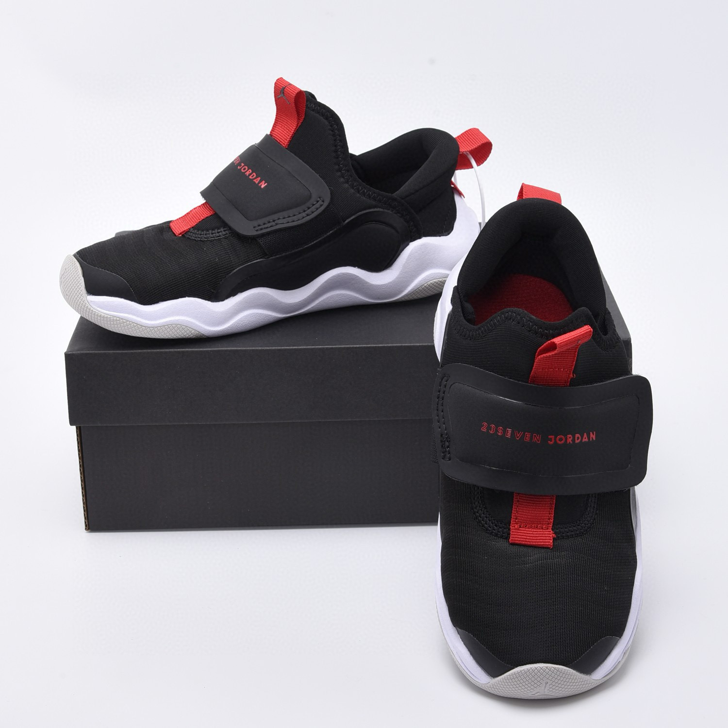 TX5 NIKE Little Shark Second Generation Children's Shoes - Image 2