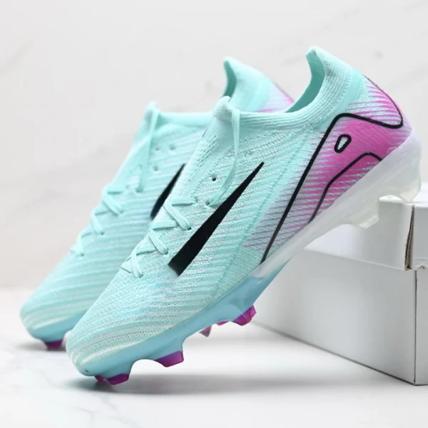 v16 With shoe box1 - Image 11