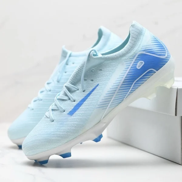 v16 With shoe box1 - Image 8