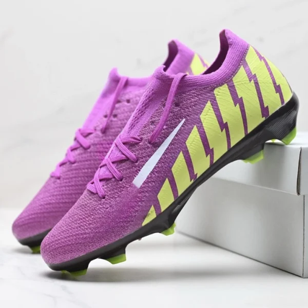 v16 With shoe box1 - Image 9