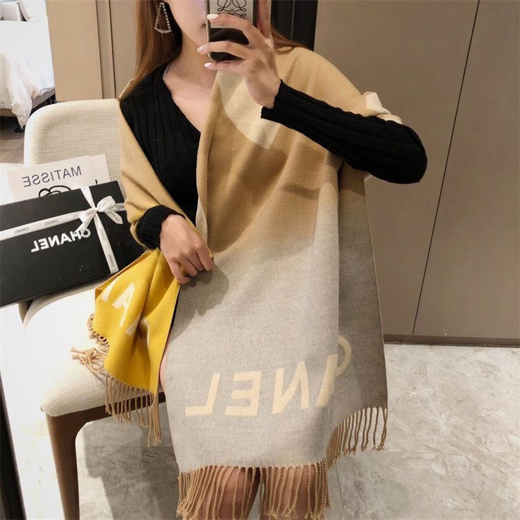 CHANEL 6-color fashionable cashmere scarf - Image 3