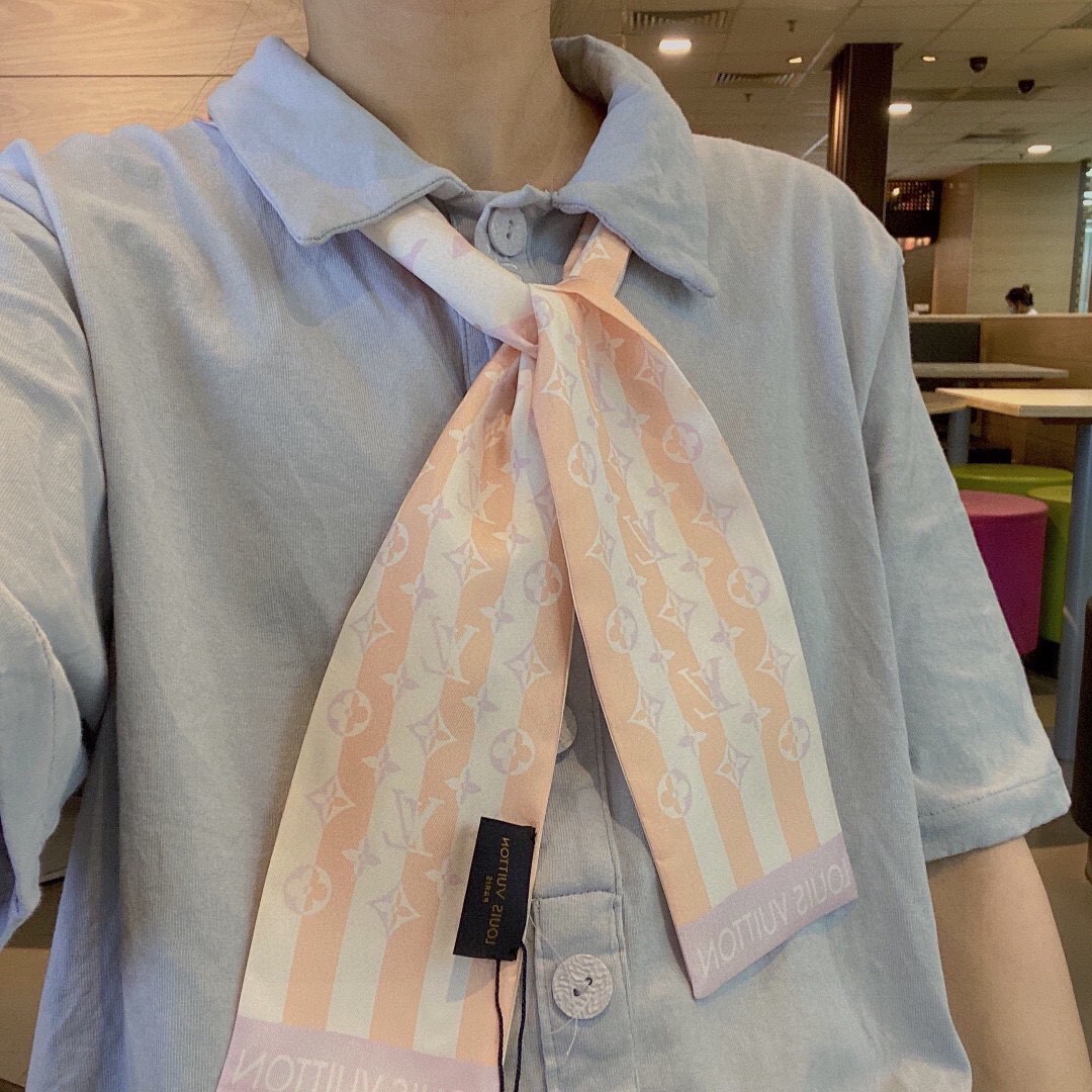 LV 3-color fashionable versatile scarf - Image 7