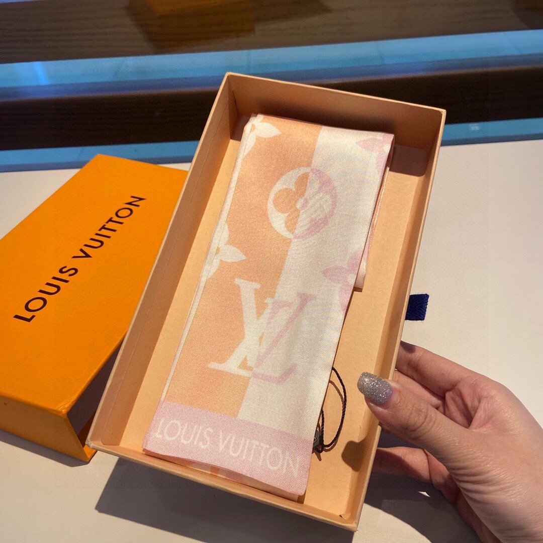 LV 3-color fashionable versatile scarf - Image 6