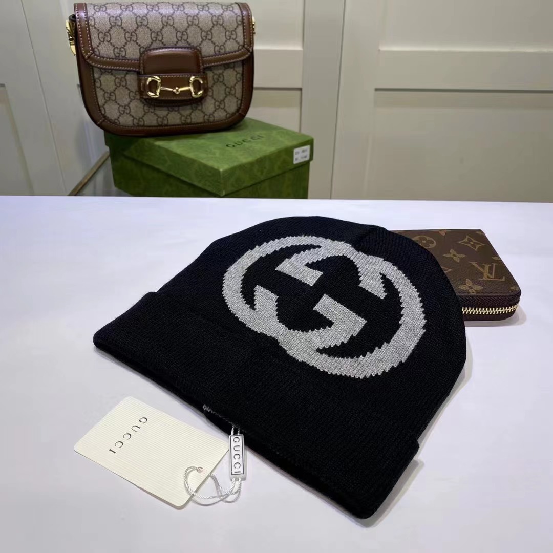 GUCCI Knitted Hat - Image 6