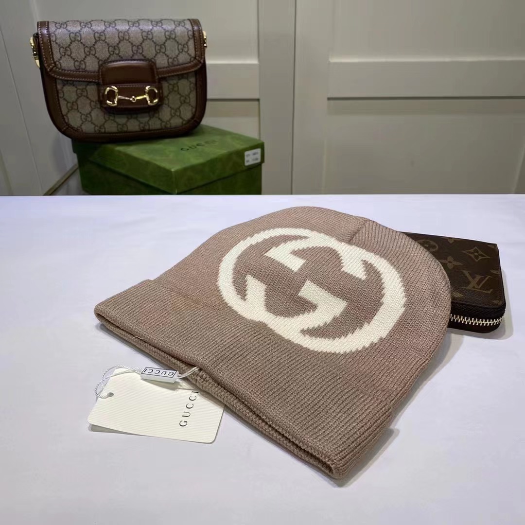 GUCCI Knitted Hat - Image 4