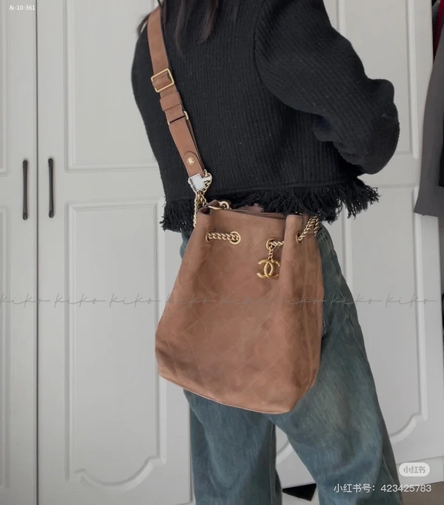 CHANEL suede bucket bag, single shoulder crossbody bag - Image 2
