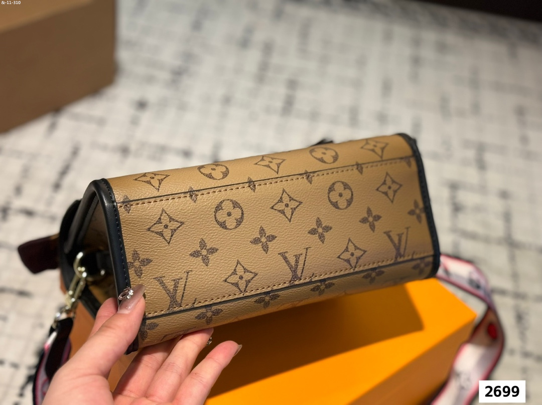 Louis Vuitton women's printed tote bag, single shoulder crossbody bag - Image 3