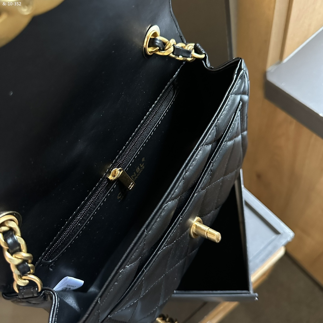 CHANEL square fat bag, one shoulder crossbody carrying chain bag - Image 3